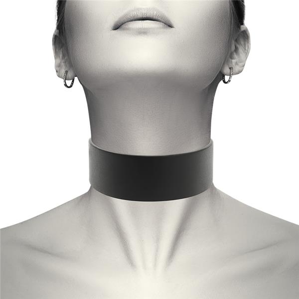 VEGAN LEATHER CHOKER