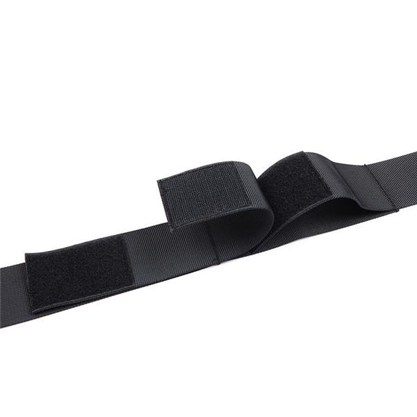 WRIST HANDCUFFS AND NYLON COLLAR