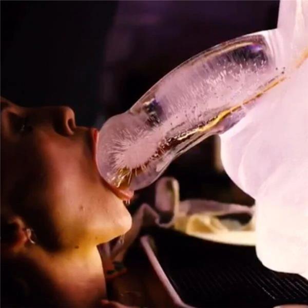 OGROMNI PENIS LEDENI KALUP