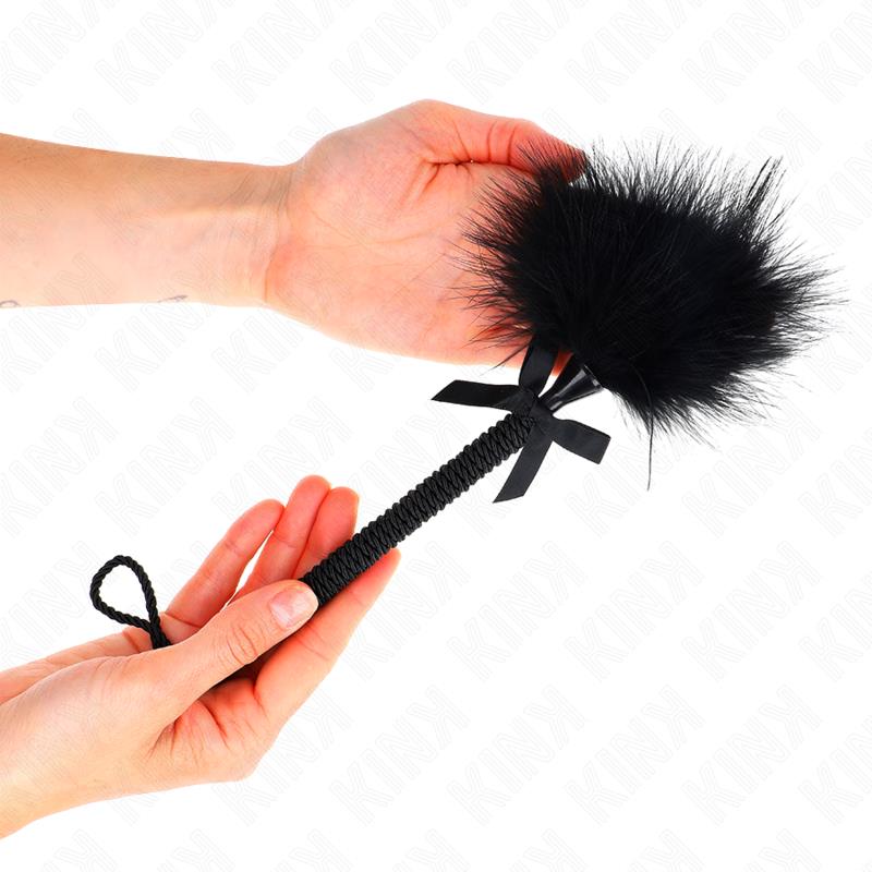 NYLON ROPE WAND WITH TICKLE FEATHERS AND BLACK BOW 25 CM