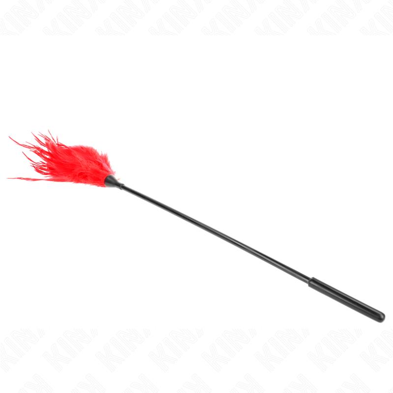 MULTIPLE RED TICKLE FEATHERS 45 CM