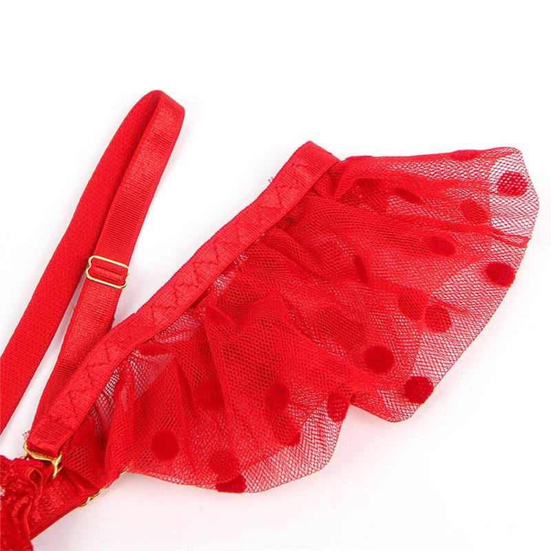 957506  LACE BRA AND GARTER SET RED S/M
