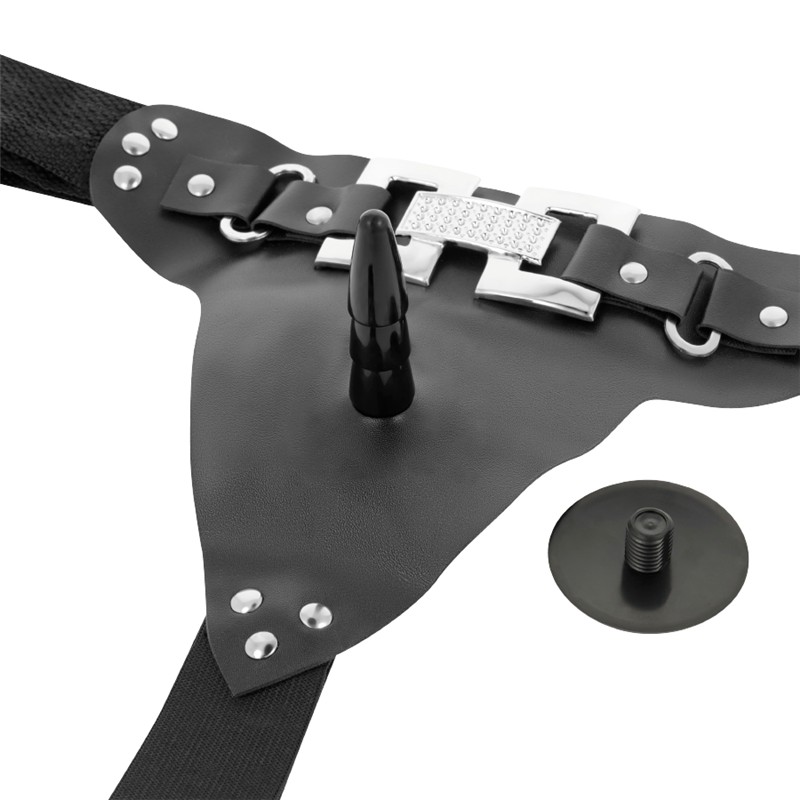 DELUXE HARNESS WITH REALISTIC VIBRATION 18 CM -O- 4.5 CM