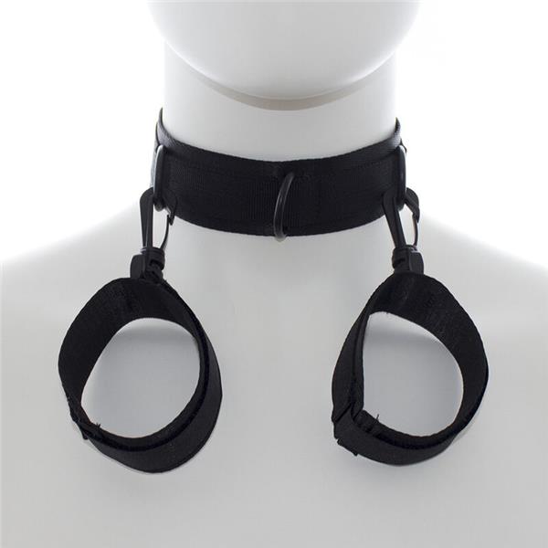 NYLON HANDCUFFS AND COLLAR