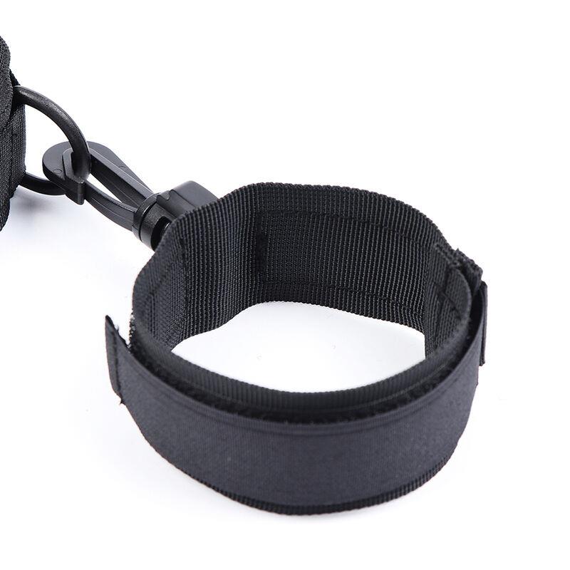 NYLON HANDCUFFS AND COLLAR