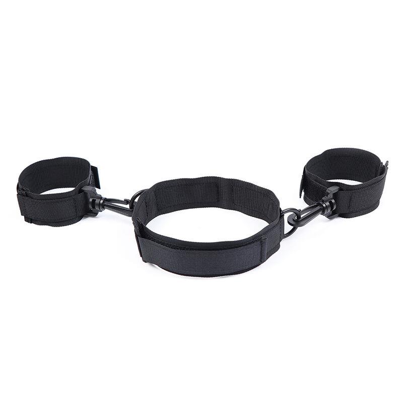 NYLON HANDCUFFS AND COLLAR